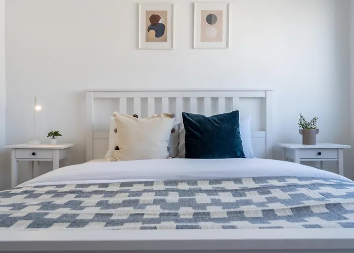 Hermes 2-bedroom In Апартаменти