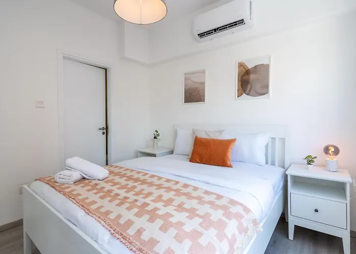 Апартаменти Hermes 2-bedroom In Ларнака