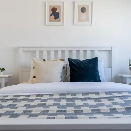 Hermes 2-bedroom In Апартаменты