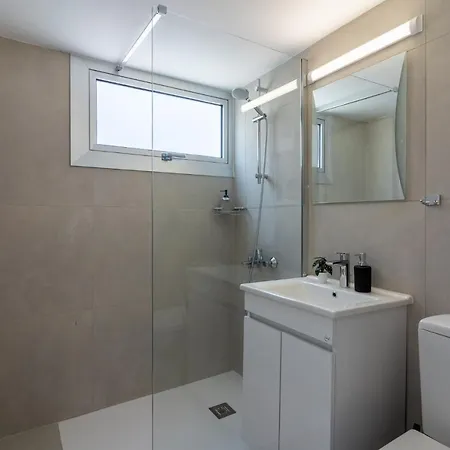 Hermes 2-bedroom In Apartman *