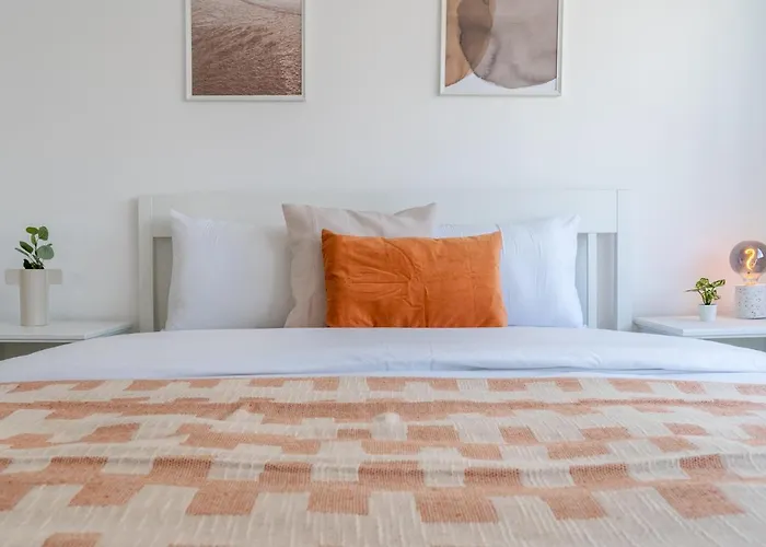 דירה Hermes 2-bedroom In לרנקה